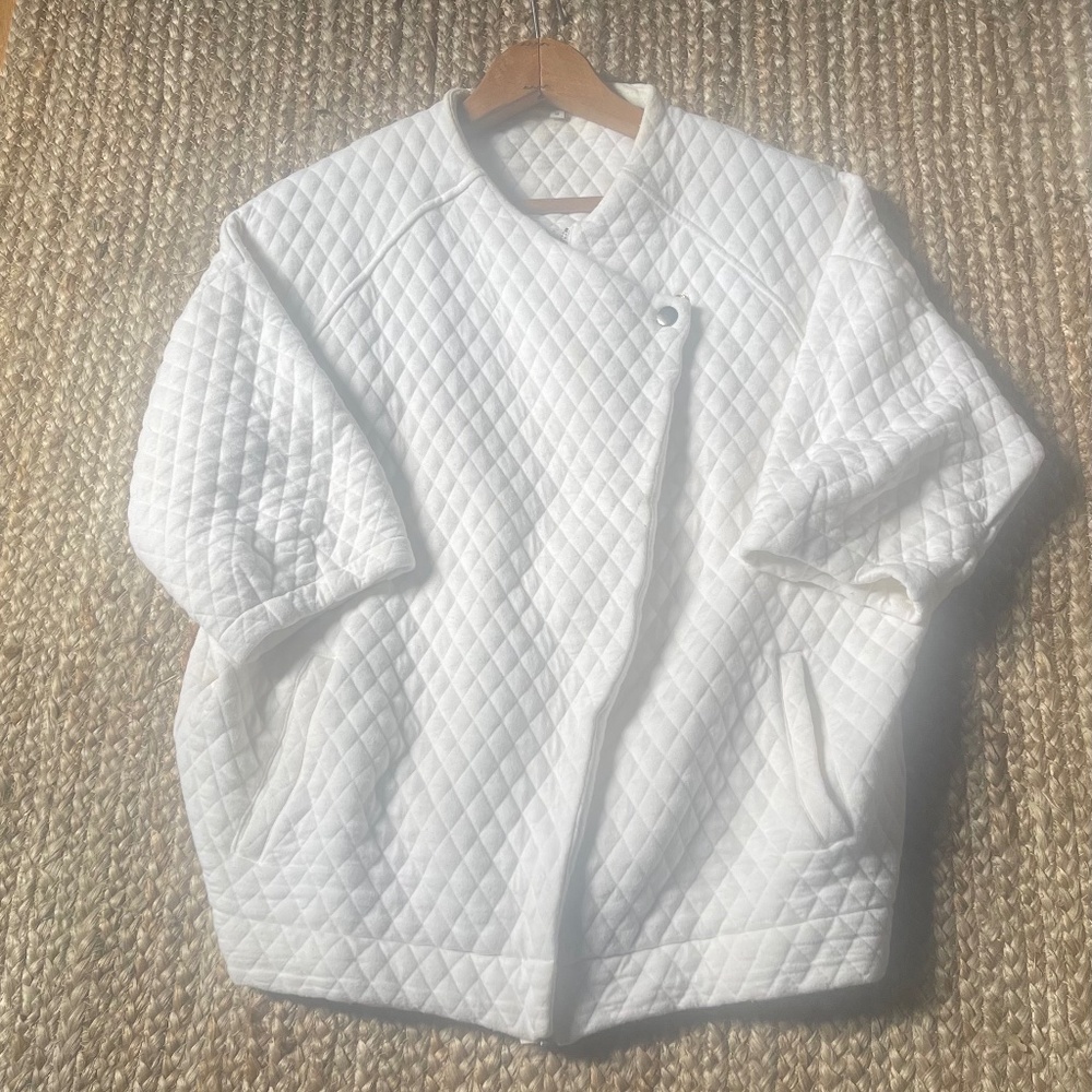 Cream color, short sleeve, quilted cotton jacket from Bella Luxe LA